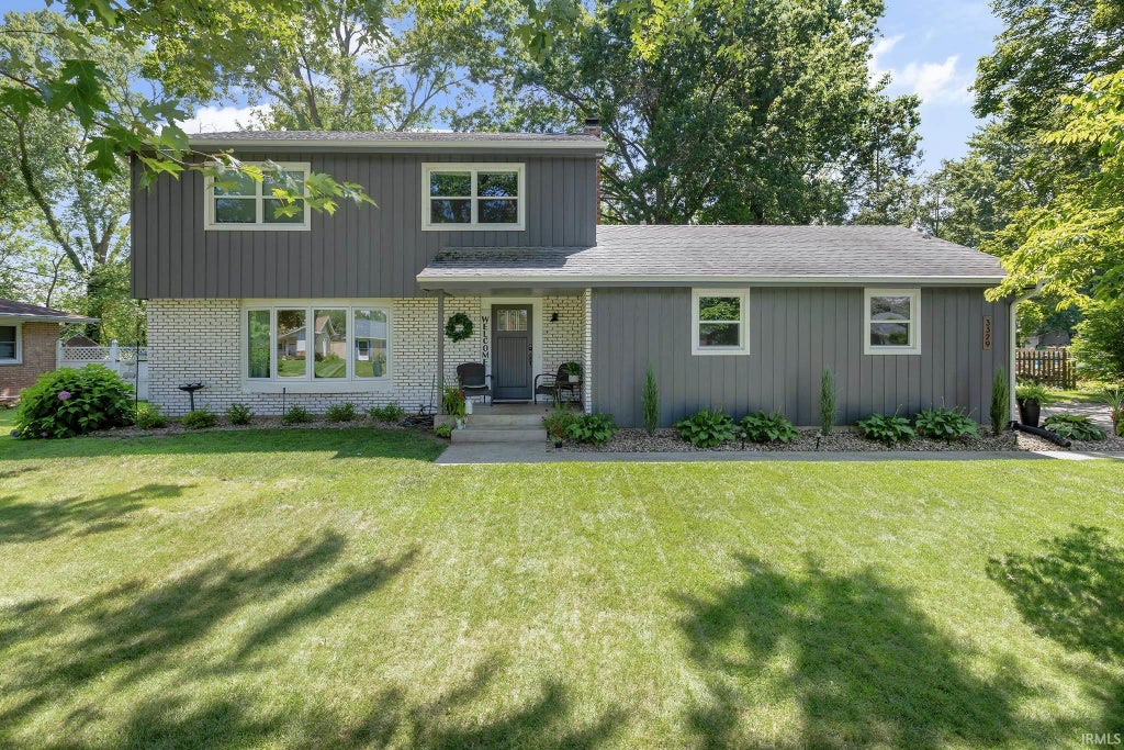 Photo of 3329 Calumet Avenue, Elkhart, IN 46514 (MLS # 202631598)