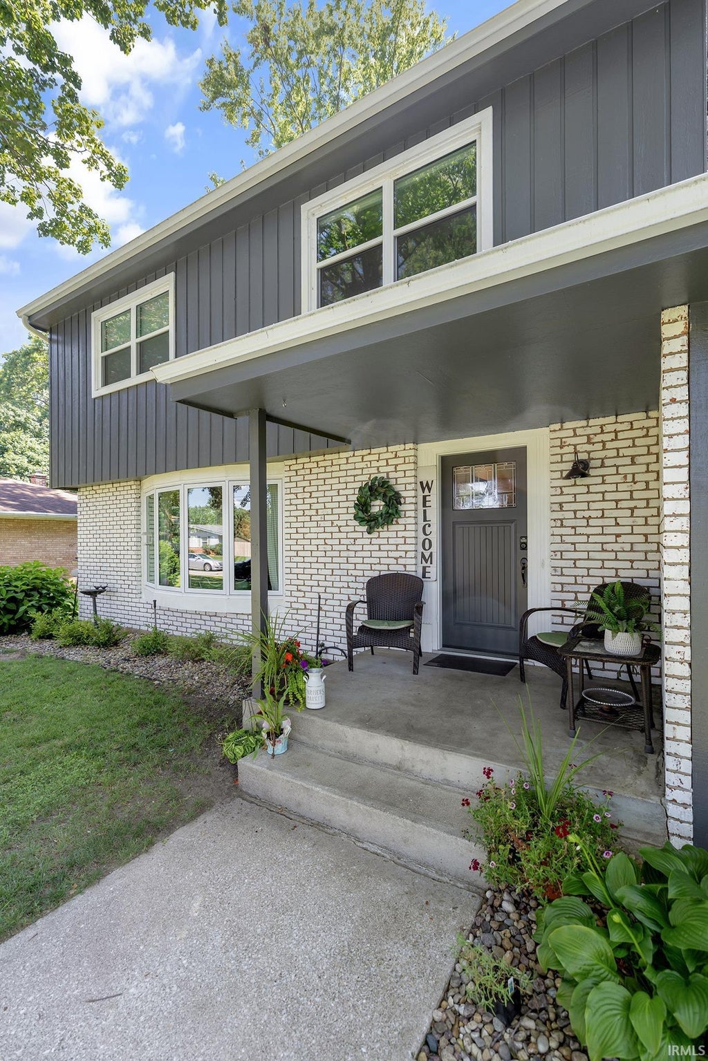 Photo of 3329 Calumet Avenue, Elkhart, IN 46514 (MLS # 202631598)