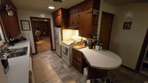 Tiny photo for 109 N Lafayette Street, Delphi, IN 46923 (MLS # 202605713)