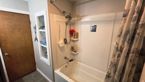 Tiny photo for 109 N Lafayette Street, Delphi, IN 46923 (MLS # 202605713)