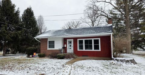 Photo of 109 N Lafayette Street, Delphi, IN 46923 (MLS # 202605713)