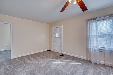 Tiny photo for 2810 N First Avenue, Evansville, IN 47710 (MLS # 202605724)