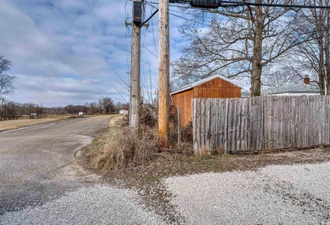 Tiny photo for 2810 N First Avenue, Evansville, IN 47710 (MLS # 202605724)