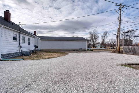 Tiny photo for 2810 N First Avenue, Evansville, IN 47710 (MLS # 202605724)