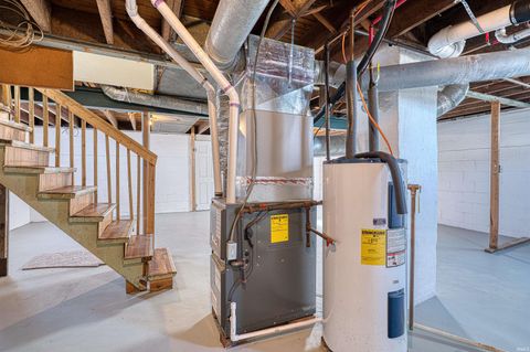 Tiny photo for 2810 N First Avenue, Evansville, IN 47710 (MLS # 202605724)