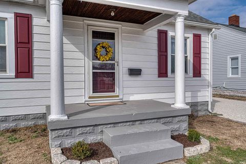 Tiny photo for 2810 N First Avenue, Evansville, IN 47710 (MLS # 202605724)