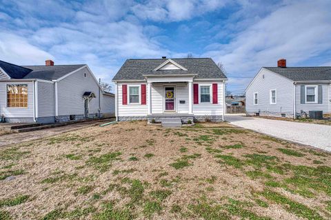 Tiny photo for 2810 N First Avenue, Evansville, IN 47710 (MLS # 202605724)