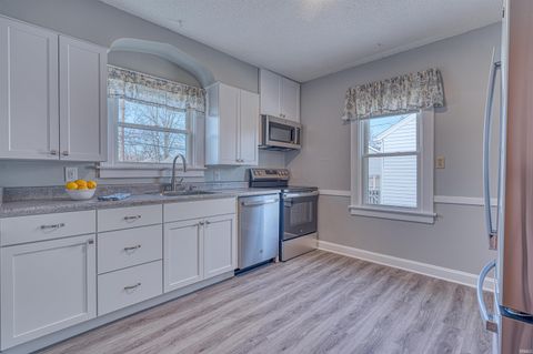 Tiny photo for 2810 N First Avenue, Evansville, IN 47710 (MLS # 202605724)