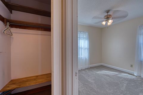 Tiny photo for 2810 N First Avenue, Evansville, IN 47710 (MLS # 202605724)