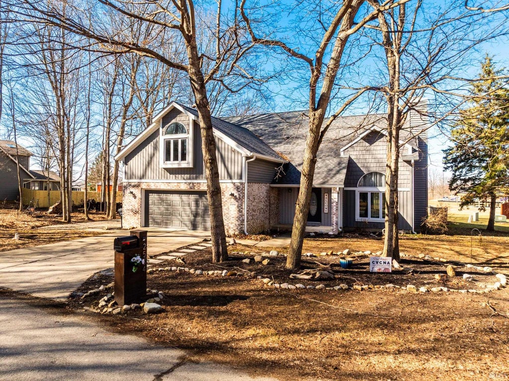 Photo of 2504 W Sun Valley Parkway, Muncie, IN 47303 (MLS # 202622318)