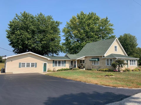 Photo of 5229 E 150 N, Flora, IN 46929 (MLS # 202627122)