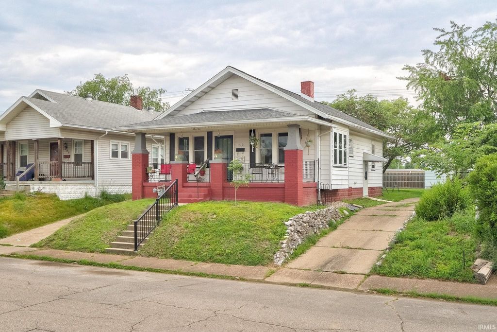 Photo of 410 Richardt Avenue, Evansville, IN 47711 (MLS # 202618937)