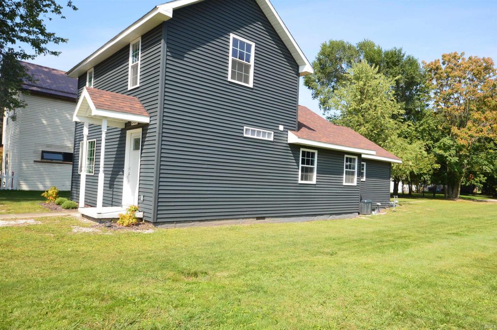 Photo of 905 Vanburen Street, Walkerton, IN 46574 (MLS # 202537529)