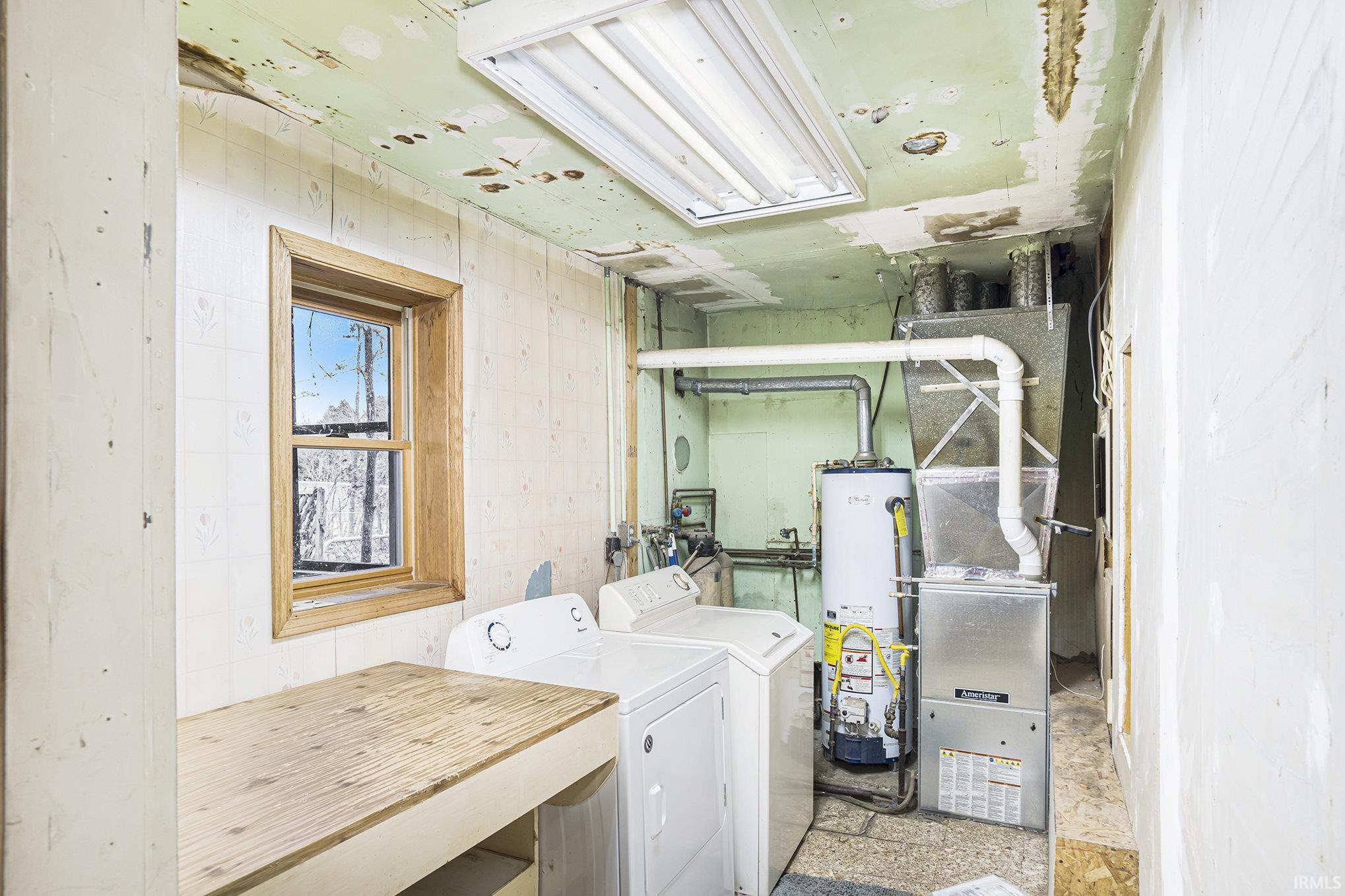 South Bend, Indiana 46614, United States, 3 Bedrooms Bedrooms, ,2 BathroomsBathrooms,Residential,Pending,249313