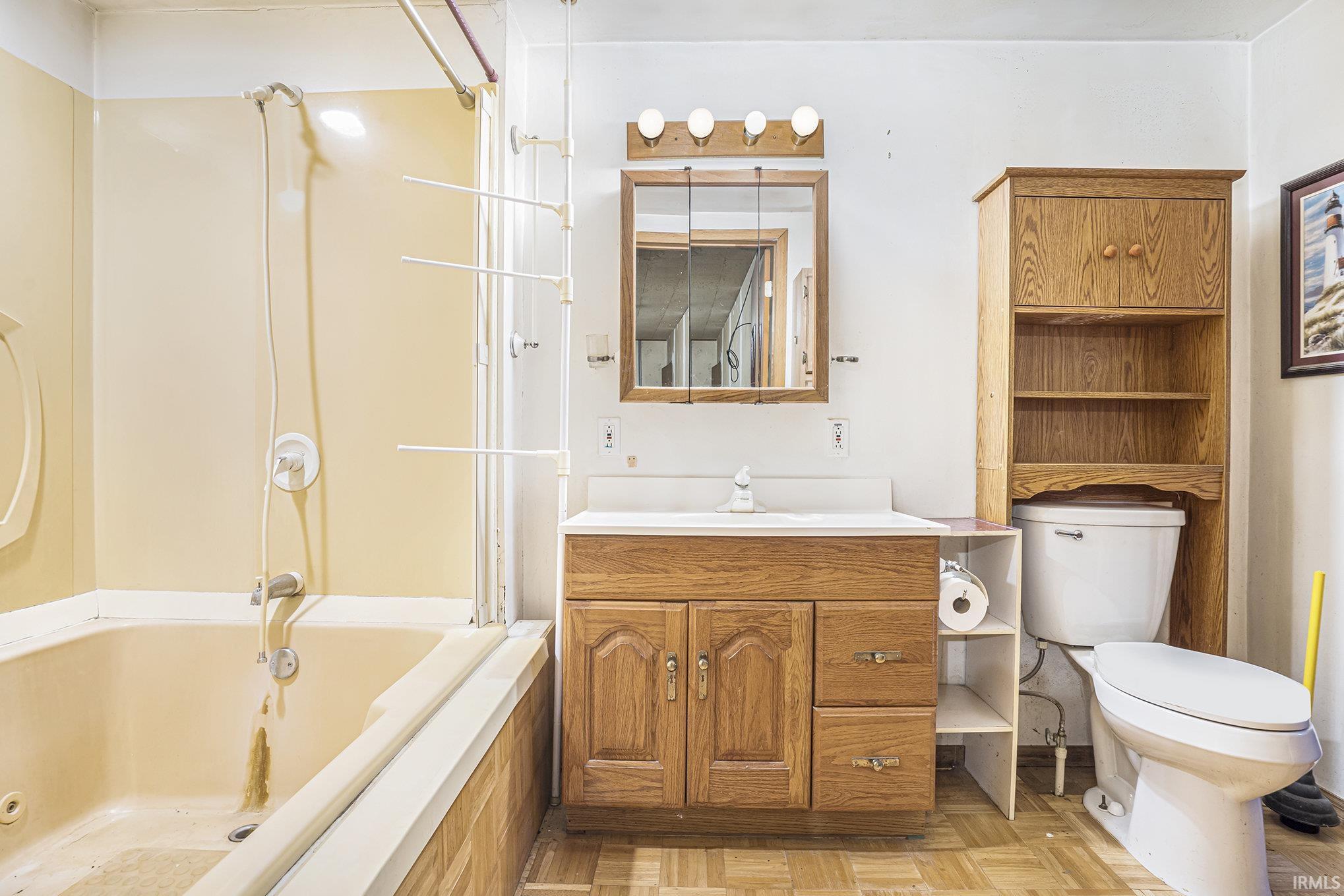 South Bend, Indiana 46614, United States, 3 Bedrooms Bedrooms, ,2 BathroomsBathrooms,Residential,Pending,249313