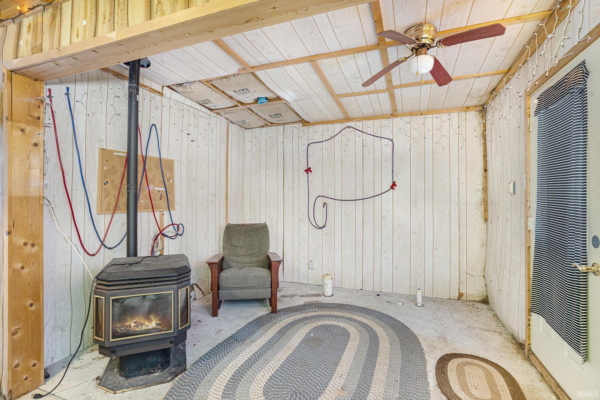 South Bend, Indiana 46614, United States, 3 Bedrooms Bedrooms, ,2 BathroomsBathrooms,Residential,Pending,249313