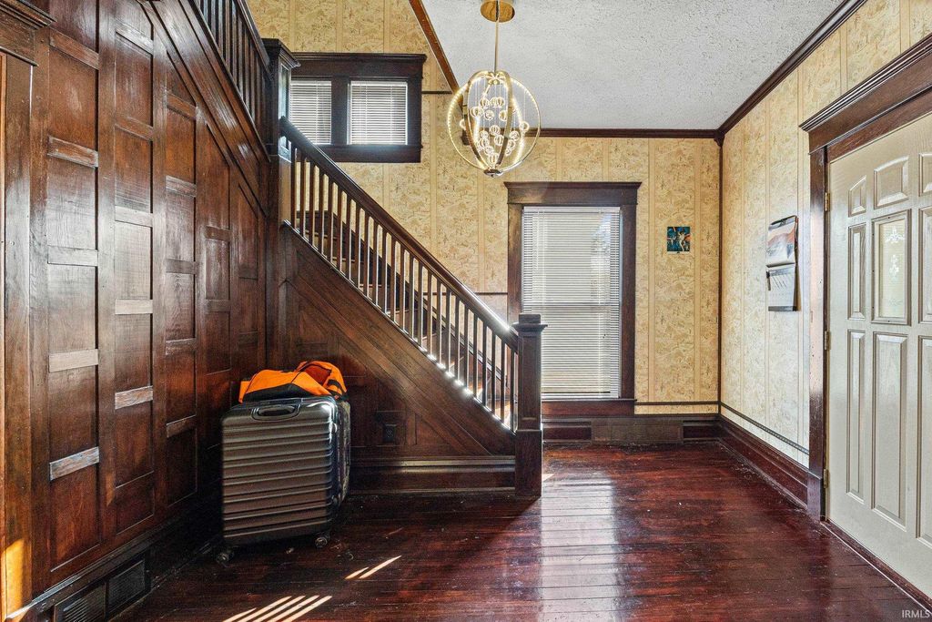 Photo of 316 E Jackson Street, Mulberry, IN 46058 (MLS # 202608225)