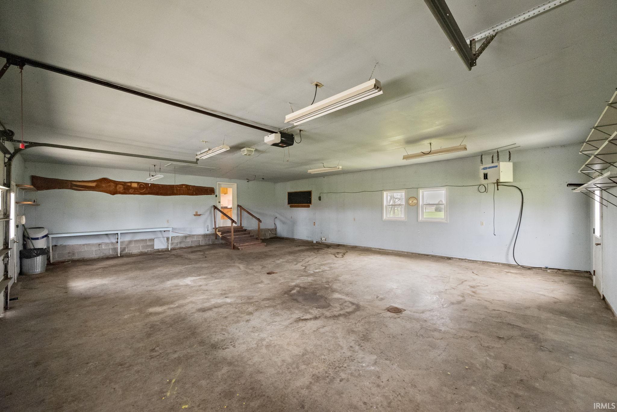 Rossville, Indiana 46065, United States, 3 Bedrooms Bedrooms, ,1 BathroomBathrooms,Residential,Pending,114119