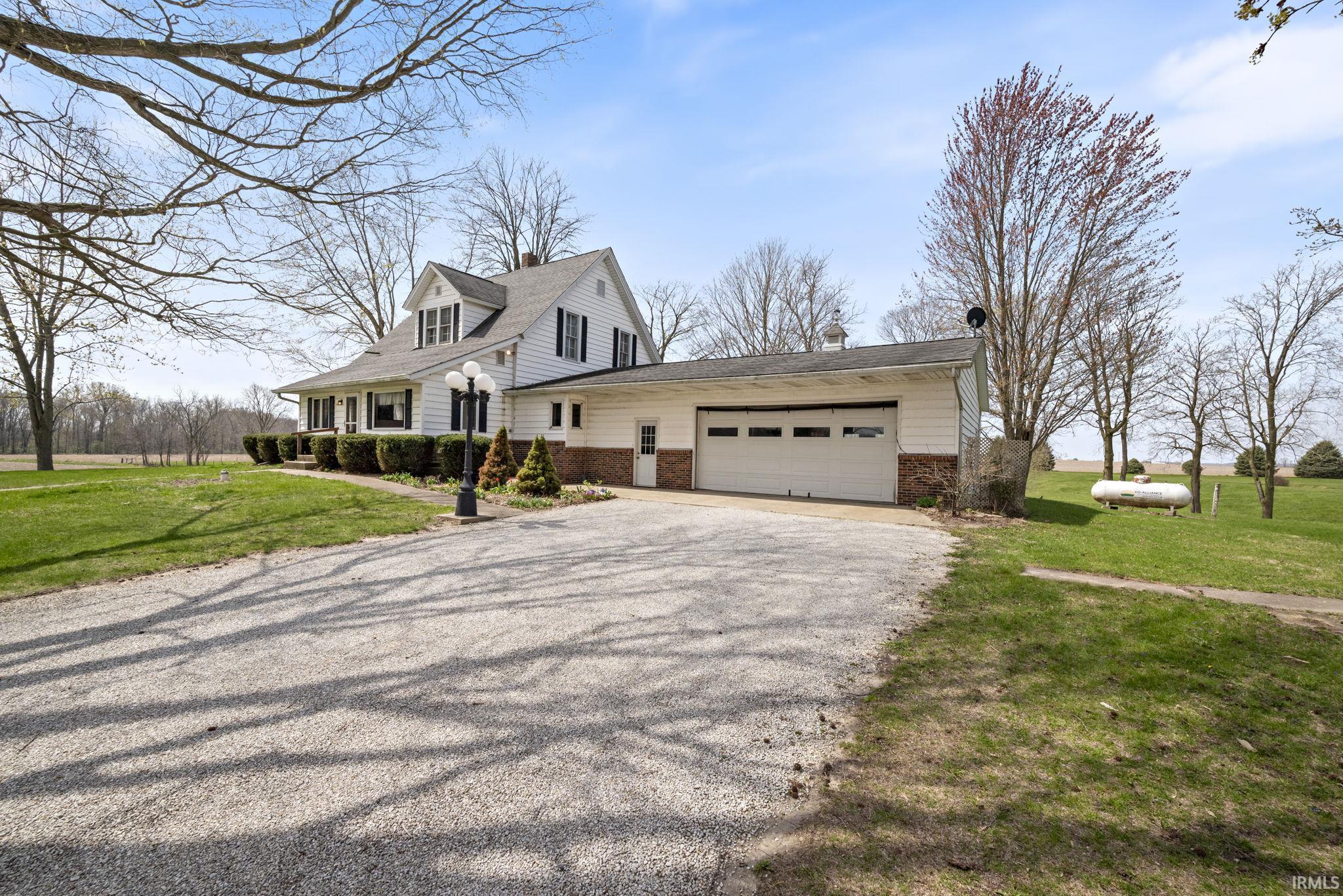 Rossville, Indiana 46065, United States, 3 Bedrooms Bedrooms, ,1 BathroomBathrooms,Residential,Pending,114119