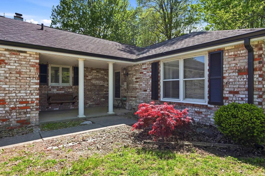 Photo of 9007 Surrey Drive, Pendleton, IN 46064 (MLS # 202617439)