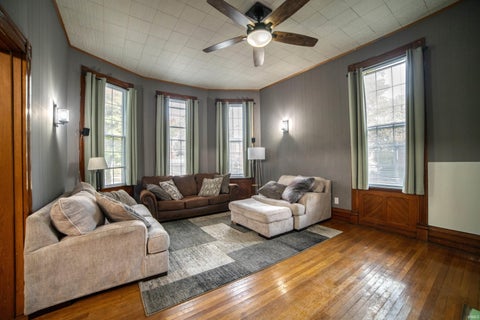 Tiny photo for 805 Main Street, Mount Vernon, IN 47620 (MLS # 202644873)