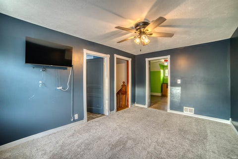 Tiny photo for 805 Main Street, Mount Vernon, IN 47620 (MLS # 202644873)