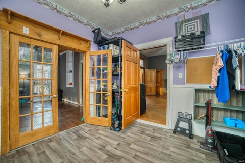 Tiny photo for 805 Main Street, Mount Vernon, IN 47620 (MLS # 202644873)