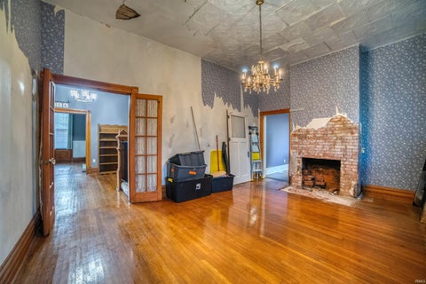 Tiny photo for 805 Main Street, Mount Vernon, IN 47620 (MLS # 202644873)