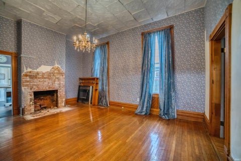 Tiny photo for 805 Main Street, Mount Vernon, IN 47620 (MLS # 202644873)