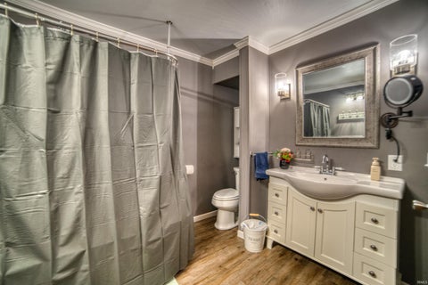 Tiny photo for 805 Main Street, Mount Vernon, IN 47620 (MLS # 202644873)