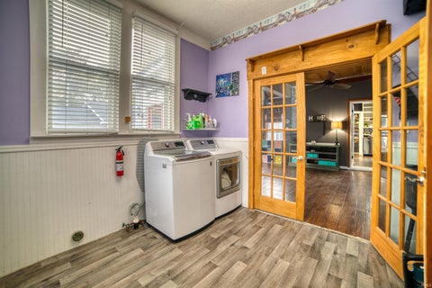 Tiny photo for 805 Main Street, Mount Vernon, IN 47620 (MLS # 202644873)