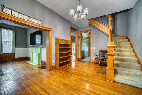 Tiny photo for 805 Main Street, Mount Vernon, IN 47620 (MLS # 202644873)
