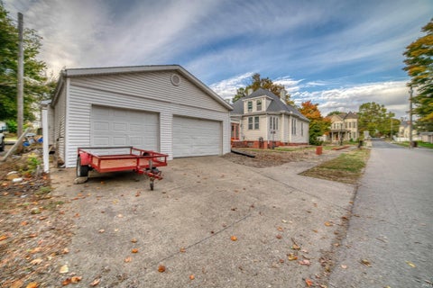 Tiny photo for 805 Main Street, Mount Vernon, IN 47620 (MLS # 202644873)