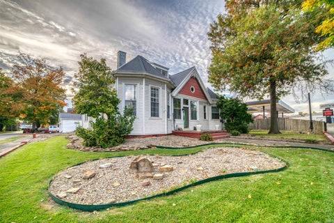 Photo of 805 Main Street, Mount Vernon, IN 47620 (MLS # 202644873)