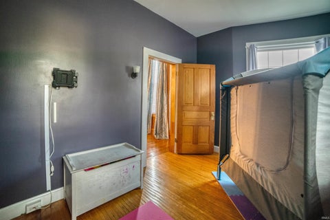 Tiny photo for 805 Main Street, Mount Vernon, IN 47620 (MLS # 202644873)
