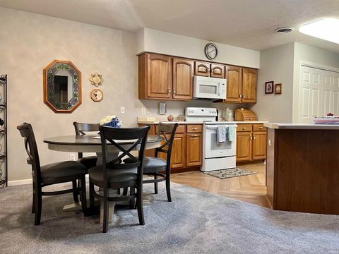 Tiny photo for 840 Wanut Ridge W, Logansport, IN 46947 (MLS # 202612753)