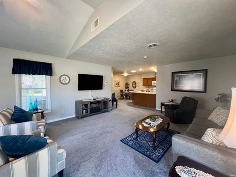 Tiny photo for 840 Wanut Ridge W, Logansport, IN 46947 (MLS # 202612753)