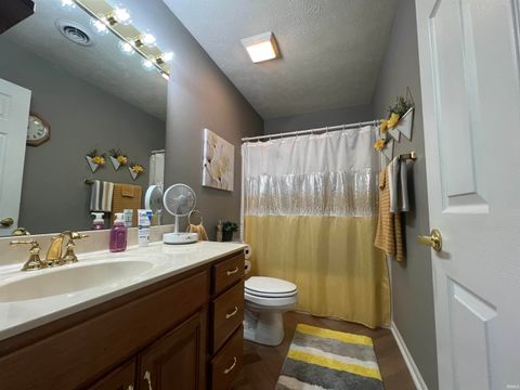 Tiny photo for 840 Wanut Ridge W, Logansport, IN 46947 (MLS # 202612753)