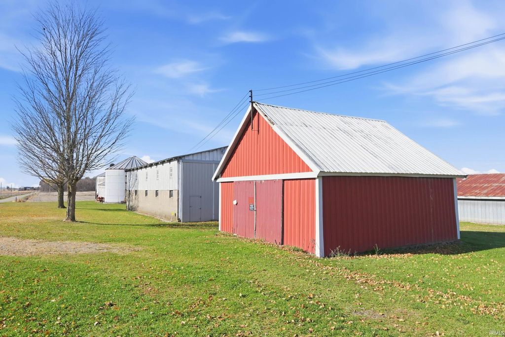 Photo of 0 TBD 600 S, Claypool, IN 46510 (MLS # 202546296)