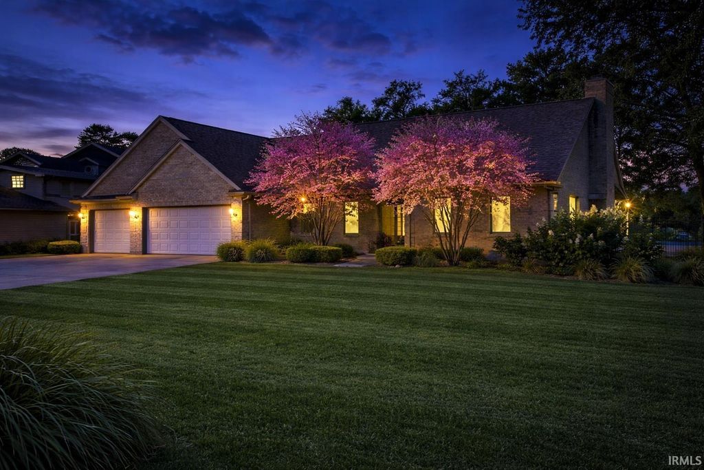 Photo of 4320 Cottage Avenue, Mishawaka, IN 46544 (MLS # 202543978)