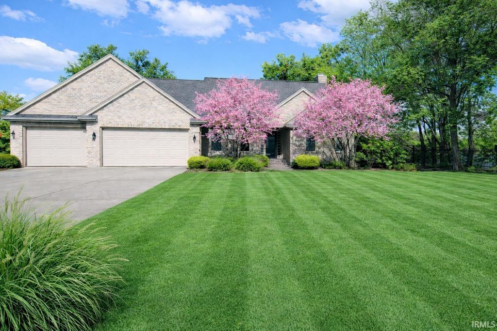 Photo of 4320 Cottage Avenue, Mishawaka, IN 46544 (MLS # 202543978)