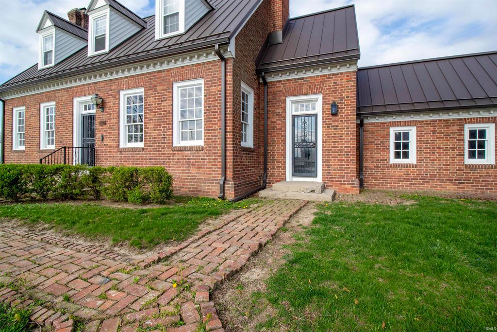 Photo of 242 S E Greenville Avenue, Winchester, IN 47394 (MLS # 202613173)