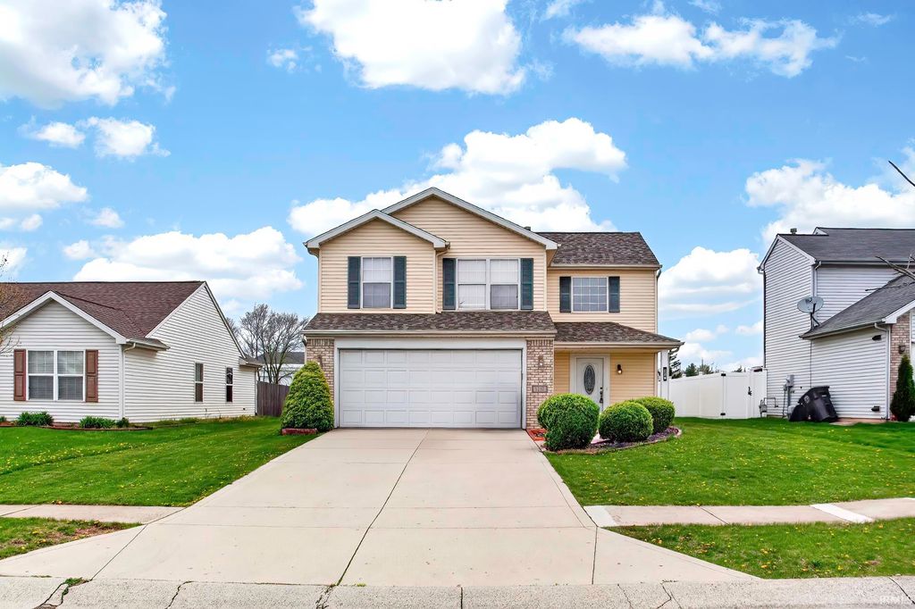 Photo of 3210 Limerick Place, Fort Wayne, IN 46818 (MLS # 202613140)