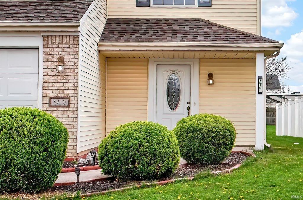 Photo of 3210 Limerick Place, Fort Wayne, IN 46818 (MLS # 202613140)