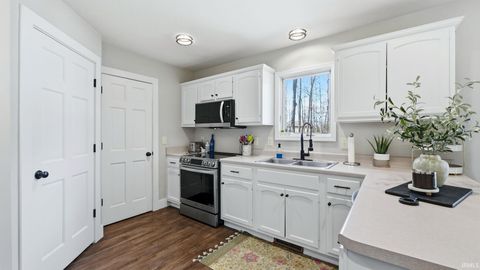 Tiny photo for 3328 Cilantro Cove, Fort Wayne, IN 46818 (MLS # 202614392)