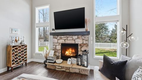 Tiny photo for 3328 Cilantro Cove, Fort Wayne, IN 46818 (MLS # 202614392)