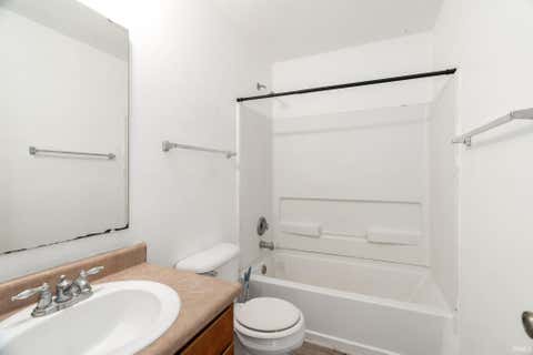 Tiny photo for 4626 Peebleshire Lane, Lafayette, IN 47909 (MLS # 202632752)