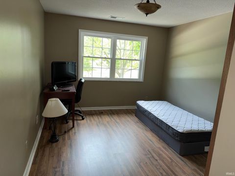 Tiny photo for 207 S Forest Drive, Kokomo, IN 46901 (MLS # 202625474)