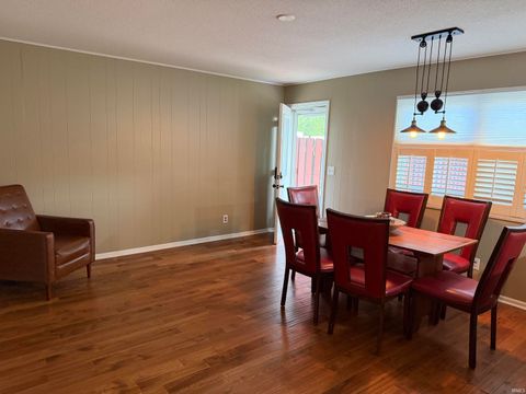 Tiny photo for 207 S Forest Drive, Kokomo, IN 46901 (MLS # 202625474)