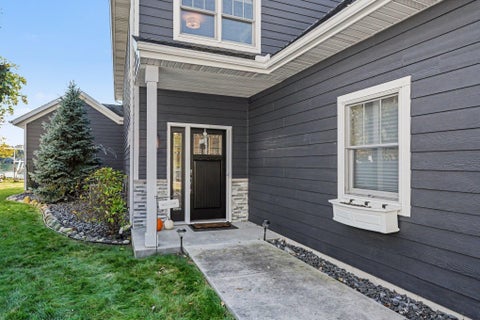Tiny photo for 51244 N Shore Drive, Elkhart, IN 46514 (MLS # 202643633)
